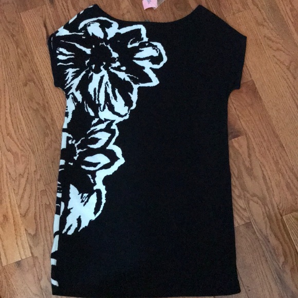 Adrienne Vittadini sweater dress - Picture 3 of 5